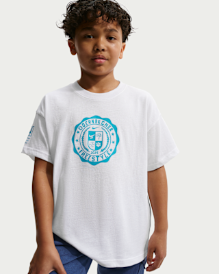 Nike Club x Doernbecher Freestyle Big Kids' Max90 T-Shirt. Nike.com